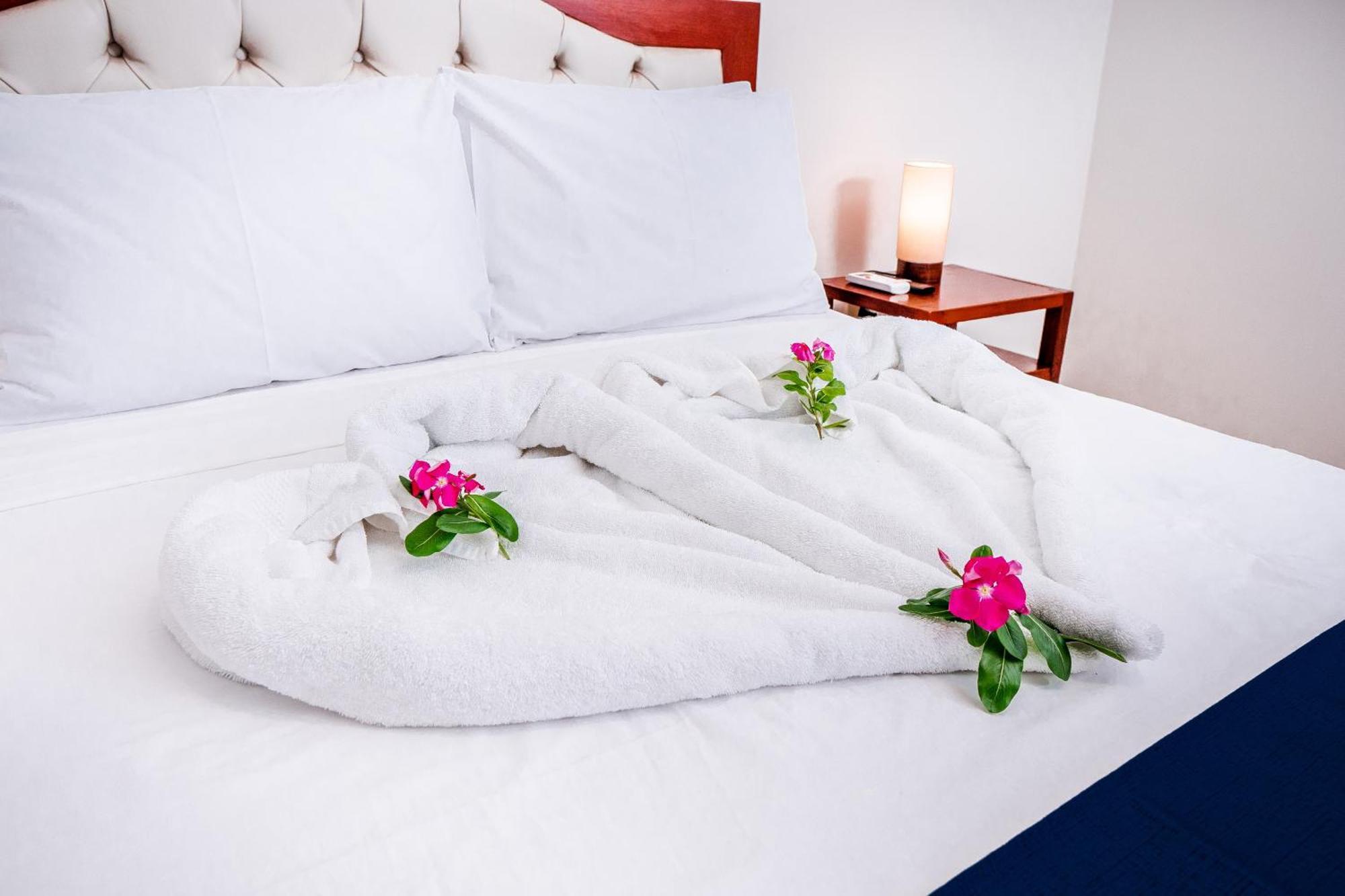 Laguna Azul Hotel & Suites Саусе Экстерьер фото